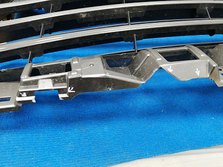 AA014961; Решетка радиатора; под паркт.; под камер. (53101-60570) для Lexus LX570, LX450D рест.2 (2015 - 2021)/БУ; Оригинал; Р2, Удовлетворительное; 