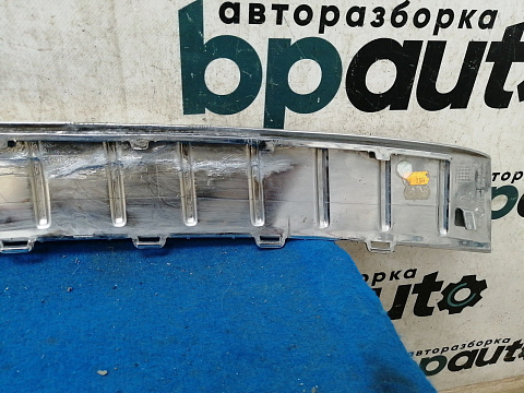 Фотография детали AA031070; Накладка заднего бампера верхняя, Хром (7P6807787A) для Volkswagen Touareg/БУ; Оригинал; Р2, Удовлетворительное; . Фото номер 10