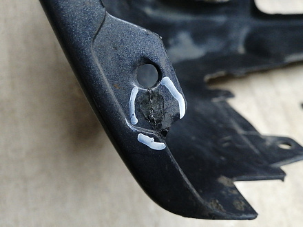 BA000250; Бампер передний, v1.5, v1.8, без отв. под расш.; без паркт.; без омыват. (6400B226229ZZ) для Mitsubishi Lancer/БУ; Оригинал; Р1, Мелкий дефект; 