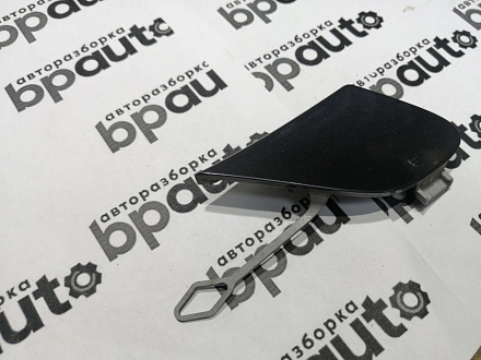 AA045470; Заглушка букс. крюка переднего бампера (A2228850024) для Mercedes-Benz S-klasse VI Sedan (W222) (2013-2017)/БУ; Оригинал; Р0, Хорошее; 