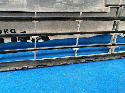 Фотография детали AA032264; Решетка переднего бампера (BS71-17B968-A) для Ford Mondeo/БУ; Оригинал; Р1, Мелкий дефект; . Фото номер 14
