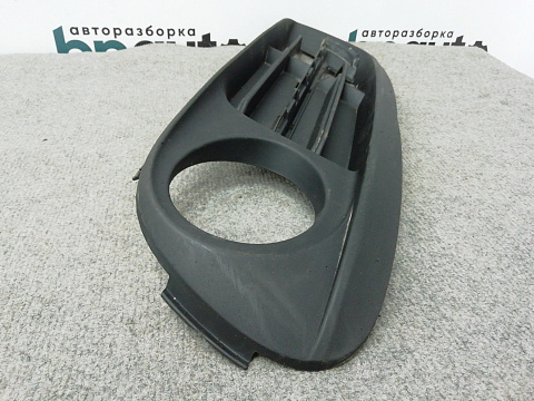 Фотография детали AA004387; Решетка под ПТФ левая (51117331735) для BMW 5 серия VI Sedan (F10) рест. (2013-2017)/БУ; Оригинал; Р0, Хорошее; . Фото номер 3