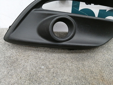 Фотография детали AA008175; Накладка противотум. фары правая, под диодную птф (B63C-50C11) для Mazda 3 BM/БУ; Оригинал; Р1, Мелкий дефект; . Фото номер 4