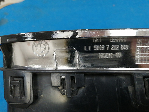 Фотография детали AA034181; Решетка радиатора левая (51137212849) для BMW 6 серия F06 F13 F12/БУ; Оригинал; Р1, Мелкий дефект; . Фото номер 12