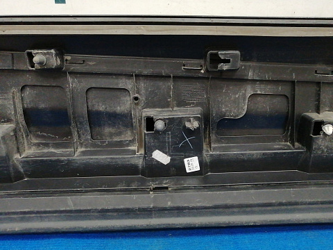 Фотография детали AA039437; Накладка задней левой двери (4M0853969F) для Audi Q7 II (2015-2020)/БУ; Оригинал; Р2, Удовлетворительное; . Фото номер 19