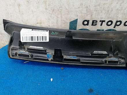 AA028232; Решетка радиатора (BM51-8200-C) для Ford Focus/БУ; Оригинал; Р2, Удовлетворительное; 