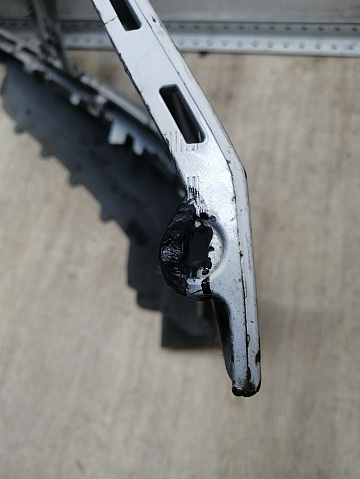 Фотография детали AA045707; Бампер передний; без паркт.; под омыват. (5СU807221A) для Volkswagen Jetta VI рест. (2015-2018)/БУ; Оригинал; Р2, Удовлетворительное; . Фото номер 11