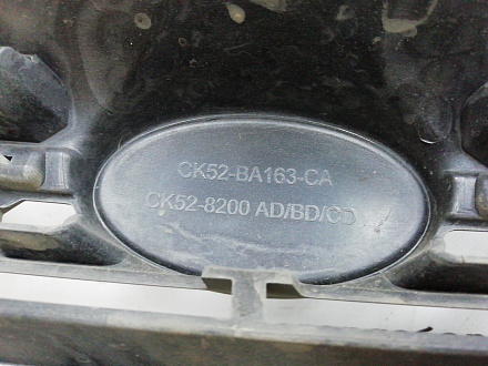 AA010490; Решетка радиатора (CK52-8200-AD/ BD/ CD) для Land Rover Range Rover IV (2012 - 2017)/БУ; Оригинал; Р0, Хорошее; 