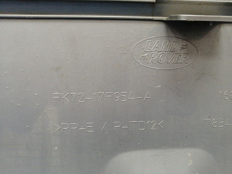 Фотография детали AA038728; Накладка заднего бампера (FK72-17F954-A) для Land Rover Discovery Sport I L550 (2014 - 2019)/БУ; Оригинал; Р1, Мелкий дефект; . Фото номер 10