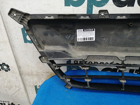 Фотография детали AA028846; Решетка переднего бампера (86561-1J000) для Hyundai I 20 (2009-2012)/БУ; Оригинал; Р1, Мелкий дефект; . Фото номер 11
