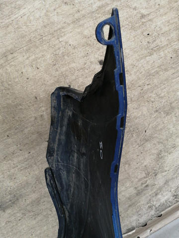 Фотография детали AA038477; Бампер задний; под паркт. (60U 807 421 B) для Skoda Rapid/БУ; Оригинал; Р1, Мелкий дефект; . Фото номер 14