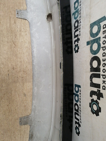 Фотография детали AA038259; Бампер задний; под паркт. (8M51-F17906-ACW) для Ford Focus II Sedan рест. (2007- 2011)/БУ; Оригинал; Р1, Мелкий дефект; . Фото номер 10