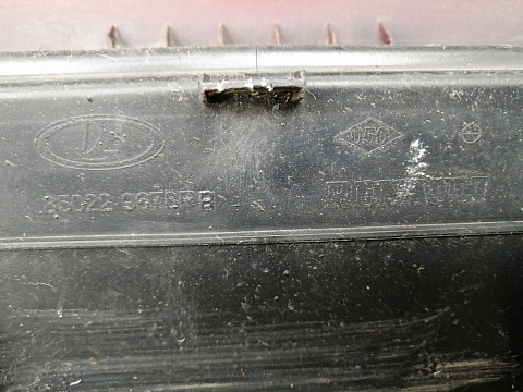 Фотография детали AA032561; Бампер задний; под паркт. (850229678R) для Renault Sandero Stepway/БУ; Оригинал; Р1, Мелкий дефект; . Фото номер 25