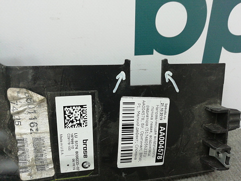 Фотография детали AA004578; Направляющая воздушного потока, дефлектор радиатора левый (51748056233) для BMW/БУ; Оригинал; Р1, Мелкий дефект; . Фото номер 2