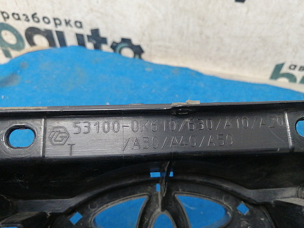 AA034662; Решетка радиатора (53111-0K450) для Toyota Hilux VII рест. (2011 - 2015)/БУ; Оригинал; Р1, Мелкий дефект; 