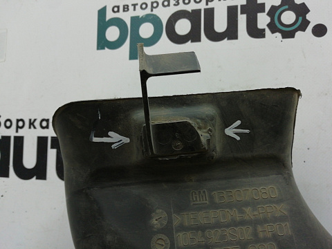 Фотография детали AA010163; Воздухозаборник (13307080) для Opel/БУ; Оригинал; Р1, Мелкий дефект; . Фото номер 3