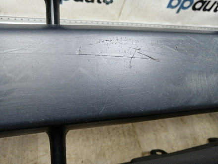 AA045868; Бампер передний; под паркт.; под омыват. (HY32-17F003-AAW) для Land Rover Discovery V L462 (2017 - 2020)/БУ; Оригинал; Р1, Мелкий дефект; 