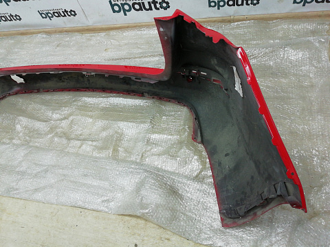 Фотография детали AA009587; Бампер задний, под хром молдинг; под паркт. (13368934) для Opel Astra J рест. Wagon (2012 - 2015)/БУ; Оригинал; Р0, Хорошее; (GBH, 63U) Красный. Фото номер 9