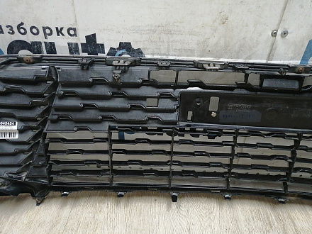 AA045454; Решетка переднего бампера (53112-06820) для Toyota Camry 55 рест.2 (2017 — 2018)/БУ; Оригинал; Р1, Мелкий дефект; 