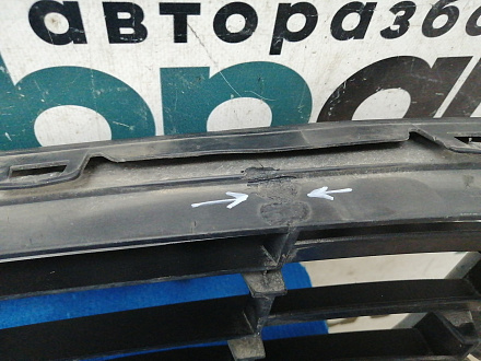 Решетка переднего бампера Фольксваген Polo V Sedan 2010-2014, б/у, фото 11