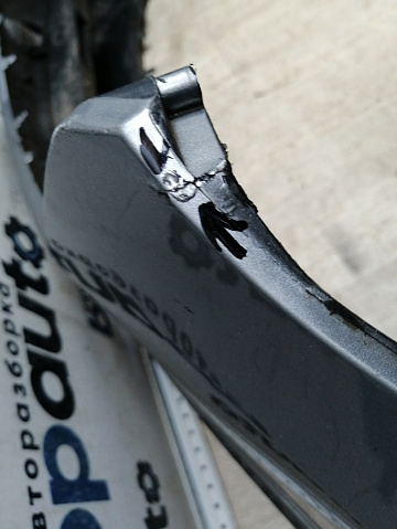 Фотография детали AA045585; Бампер передний; под паркт.; под омыват. (TK21-50031) для Mazda CX-9 I рест. (2012-2016)/БУ; Оригинал; Р1, Мелкий дефект; . Фото номер 20