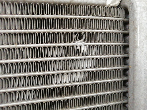 Фотография детали AA037830; Радиатор охлаждения, V-2.2, автомат, дизель (16400-26410) для Toyota Rav4/БУ; Оригинал; Р2, Удовлетворительное; . Фото номер 10