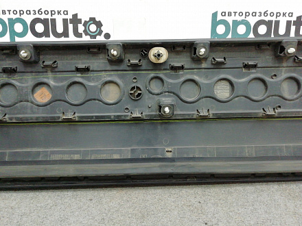 AA010567; Накладка на дверь передняя правая (CK52-21064-ADW) для Land Rover Range Rover/БУ; Оригинал; Р1, Мелкий дефект; 