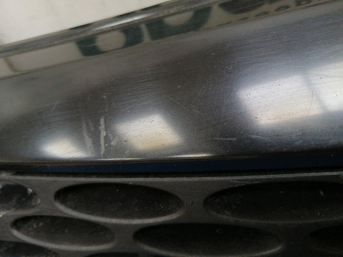 Фотография детали AA038727; Решетка радиатора (BN8V-50711) для Mazda 3 I (BK) Sedan (2003-2006)/Нов с деф; Неоригинал; Р1, Мелкий дефект; . Фото номер 5