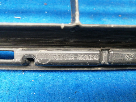 AA030531; Решетка переднего бампера нижняя (53113-42080) для Toyota Rav4 40 рест. (2015 — 2019)/БУ; Оригинал; Р1, Мелкий дефект; 