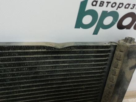 AA001311; Радиатор кондиционера (4L0 260 401 A)/БУ; Оригинал; Р1, Мелкий дефект; 