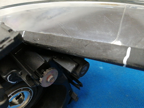 Фотография детали AA037188; Фара правая галоген (GHR4-51030) для Mazda 6 III (GJ) (2012-2015)/БУ; Оригинал; Р1, Мелкий дефект; . Фото номер 13