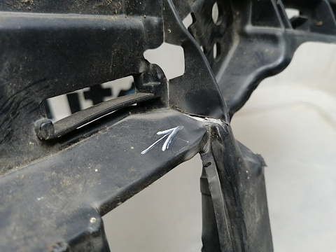 Фотография детали AA045499; Кронштейн , каркас переднего бампера правый (A2048854265) для Mercedes-Benz C-klasse III рест. (W204) (2011-2015)/БУ; Оригинал; Р1, Мелкий дефект; . Фото номер 9