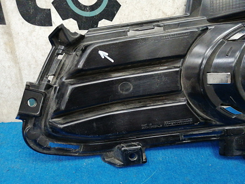 Фотография детали AA032748; Накладка ПТФ правая (DS73-19952) для Ford Mondeo/БУ; Оригинал; Р1, Мелкий дефект; . Фото номер 8