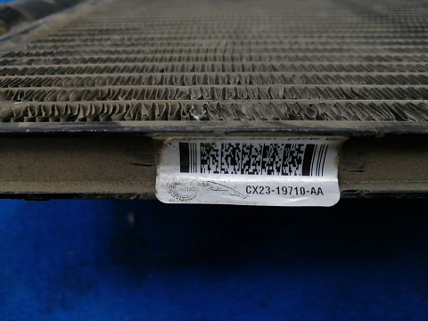 Фотография детали AA019822; Радиатор кондиционера (CX23-19710-AA) для Jaguar XF/БУ; Оригинал; Р2, Удовлетворительное; . Фото номер 7