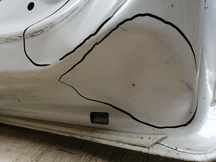 AA044246; Крышка багажника (67005-60F50) для Lexus GX460/БУ; Оригинал; Р1, Мелкий дефект; 