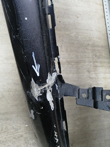 Фотография детали AA045932; Бампер передний; под паркт.; под омыват. (13288286) для Opel Insignia/БУ; Оригинал; Р2, Удовлетворительное; . Фото номер 7