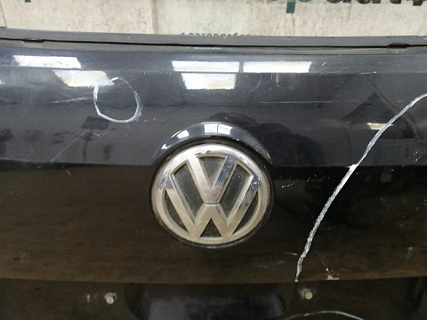 Фотография детали AA031522; Крышка багажника (3AF827025A) для Volkswagen Passat B7 Wagon (2011- 2014)/БУ; Оригинал; Р3, Под восстановление; . Фото номер 11