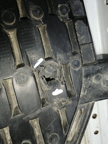 Фотография детали AA045512; Решетка переднего бампера (86522-A7000) для Kia Cerato III (2013-2016)/БУ; Оригинал; Р1, Мелкий дефект; . Фото номер 19