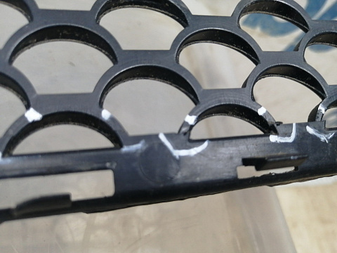 Фотография детали AA045493; Решетка переднего бампера, AMG (A2128851253) для Mercedes-Benz E-klasse W212 S212/БУ; Оригинал; Р1, Мелкий дефект; . Фото номер 14