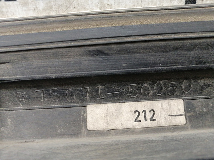 AA032083; Накладка на дверь передняя правая, молдинг (75071-50050) для Lexus LS/БУ; Оригинал; Р2, Удовлетворительное; 